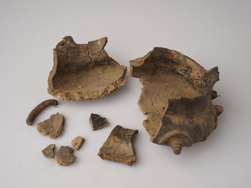 Shattered ceramics before conservation