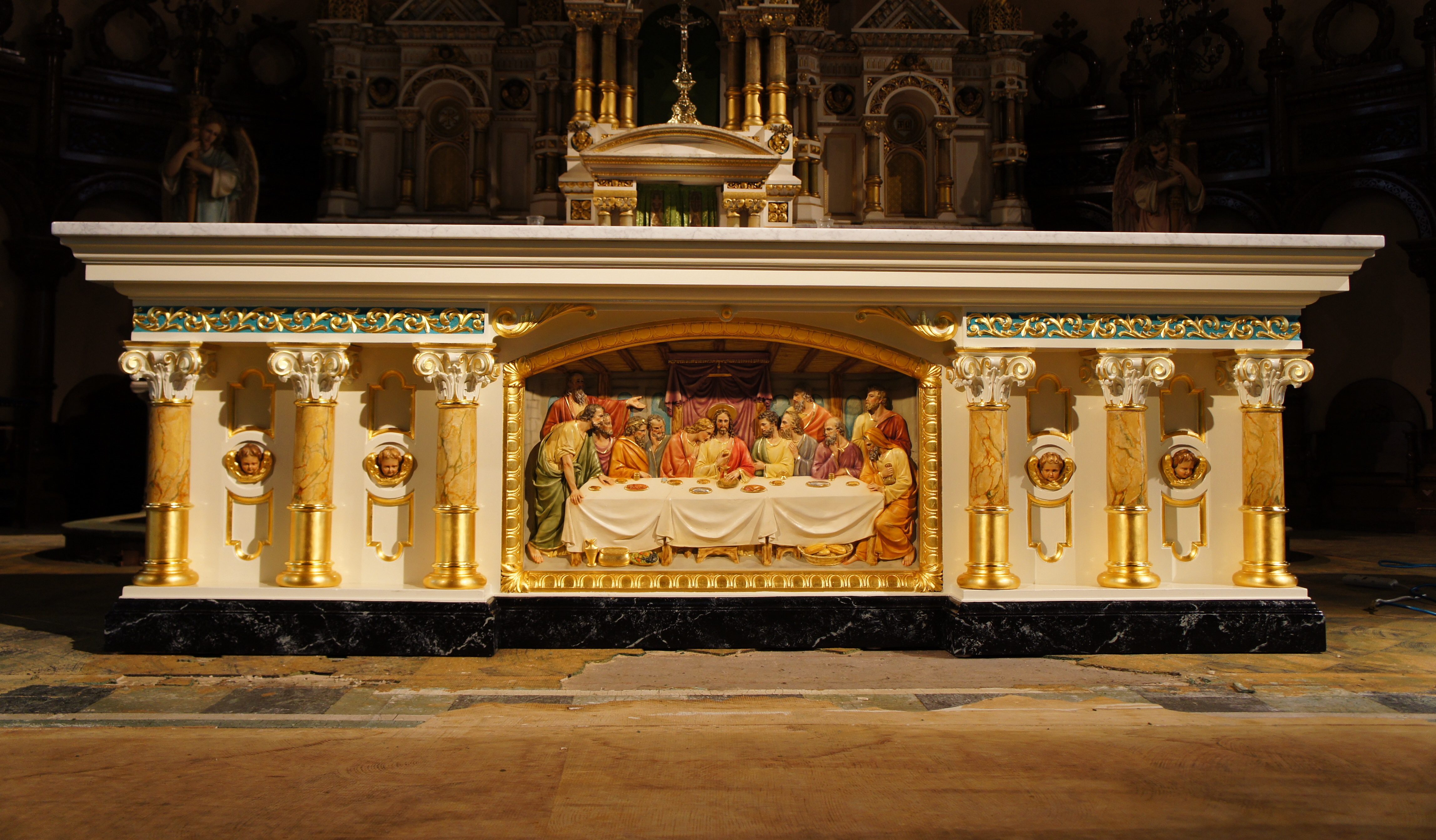 Tabernacle after gilding conservation